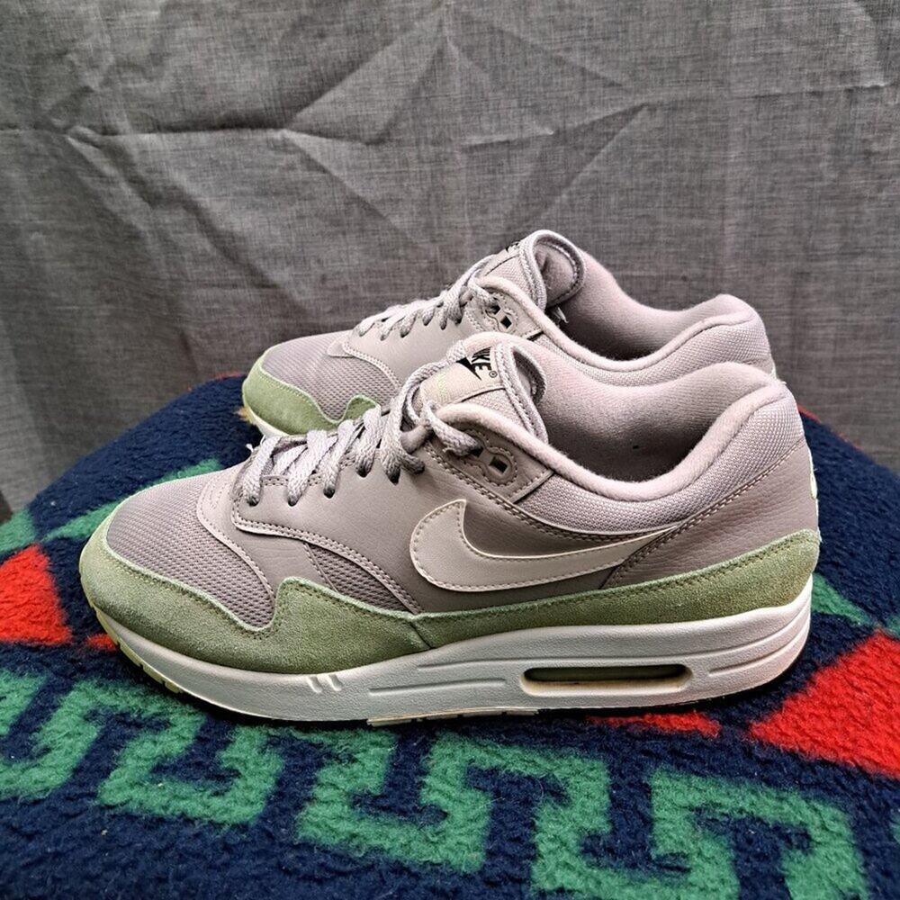 %Size 10.5 Nike Air Max 1 Men Atmosphere Grey White Fresh Mint Black / A 28